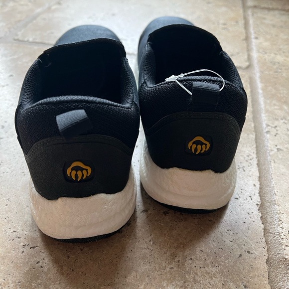 Men’s Wolverine Our Shocks steel toed shoes - Picture 2 of 7